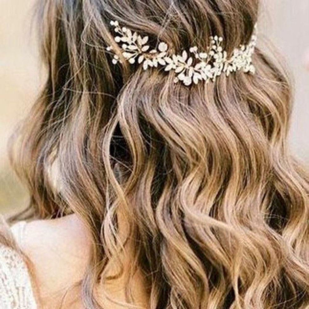 Bridal hair accessory piece